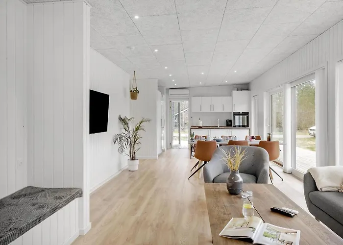 3 Bedroom Awesome In 피에리트슬레브